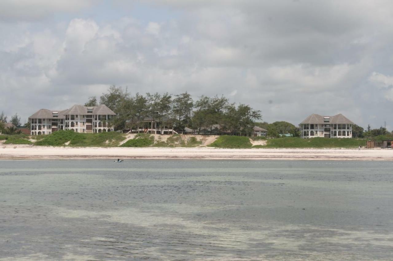 Watamu Adventist Beach Resort Exterior photo